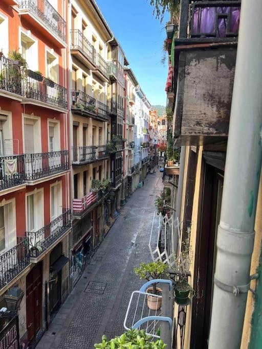 Gurea Casco Viejo Apartment Bilbao Exterior photo